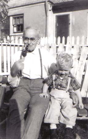 August Theise & g-grandson Kelly Wernette, ca1947