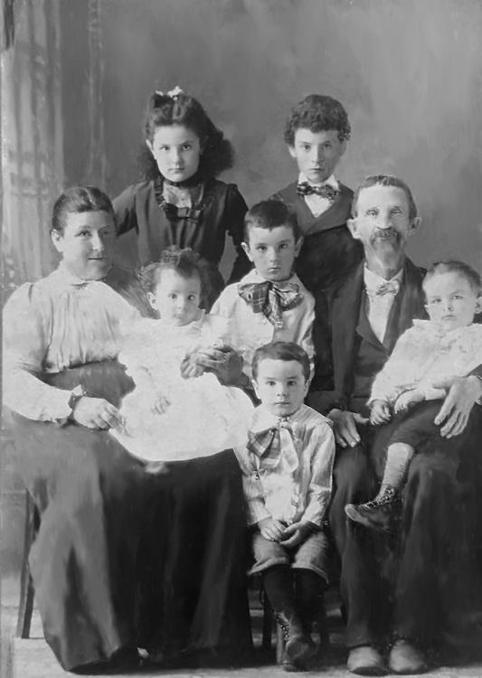 Thomas Gavin family, ca 1900 (restored photo)