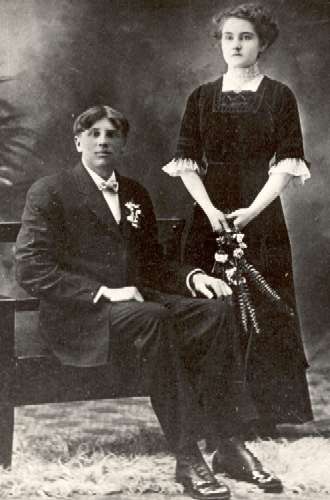 Gustav & Elsie (Fischer) Meyer - 1911