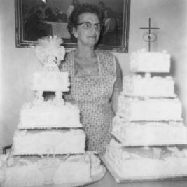 Martha Frieda (Vieth) Schellhammer and wedding cakes   
