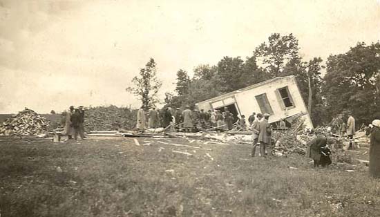William Harris farm, 1915 tornado - Eve Orr's photo collection