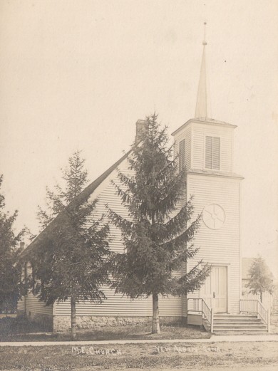 photo post-card of the M.E. church, New Albin