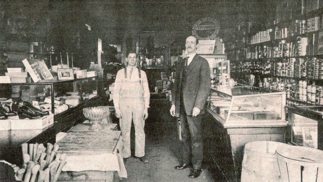 Robert Cavers Store, 1915