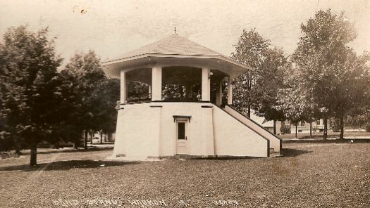 Waukon Band Stand, c1915