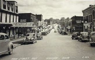 Main street, Waukon, ca1940