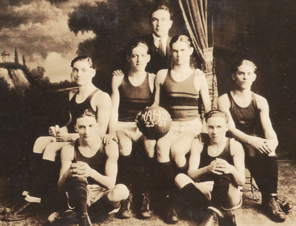 1923 - 1924 New Albin H.S. basketball team