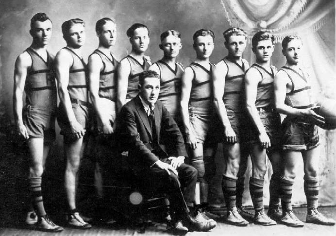 Postville Basketball team ca1918-1922