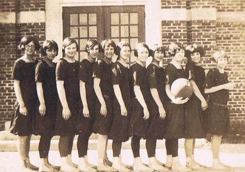 1925 Waterville or Lansing girls basketball team