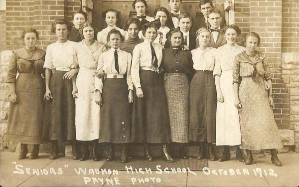 Waukon HS class of 1913, photo taken October 1912