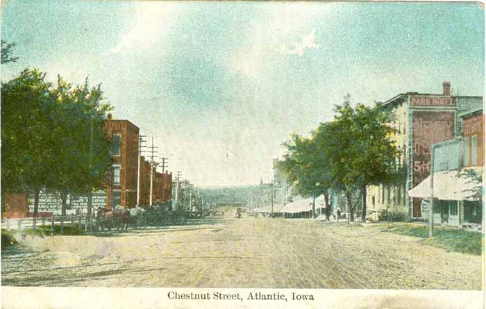 Chestnut Street, Atlantic, Iowa