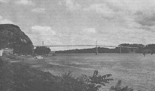 Mississippi river bridge at Marquette