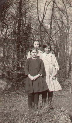 Bernita Moser, Alvina Palmer & Cora Hunt, ca1920