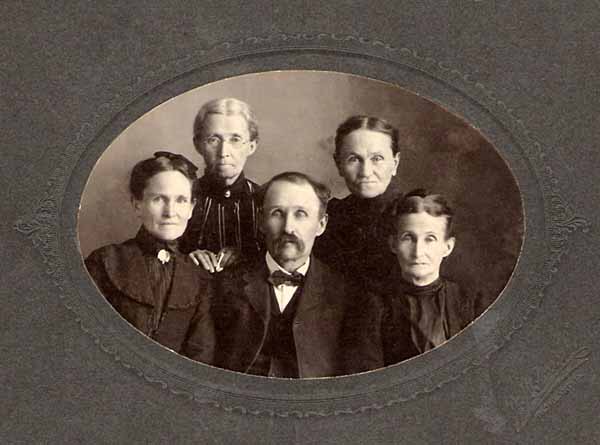 Unknown Richland Family