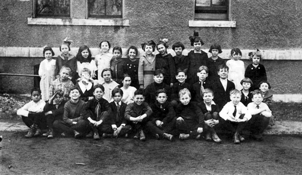 Unknown School Photo, Isabelle Appleby, possibly Crocker School, Des Moines, Polk County, Iowa 1917-18