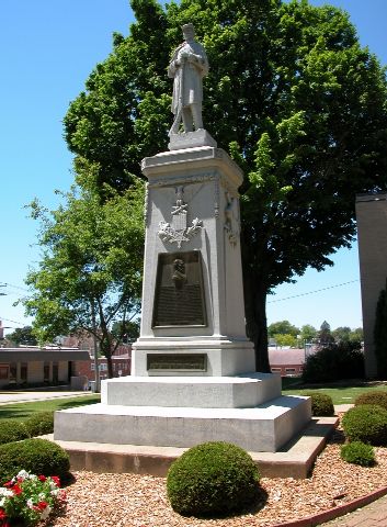 Civil War Memorial photo taken by Debra J. Richardson, June 2005