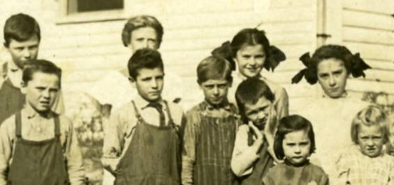 Close-up of the children on the left - Do you know any of them?